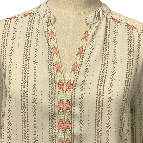 Jolt Off White V Neck Semi Sheer 3/4 Sleeve Blouse - Picture 2 of 7